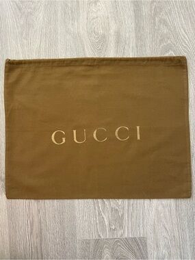 Gucci dust bag (C363)